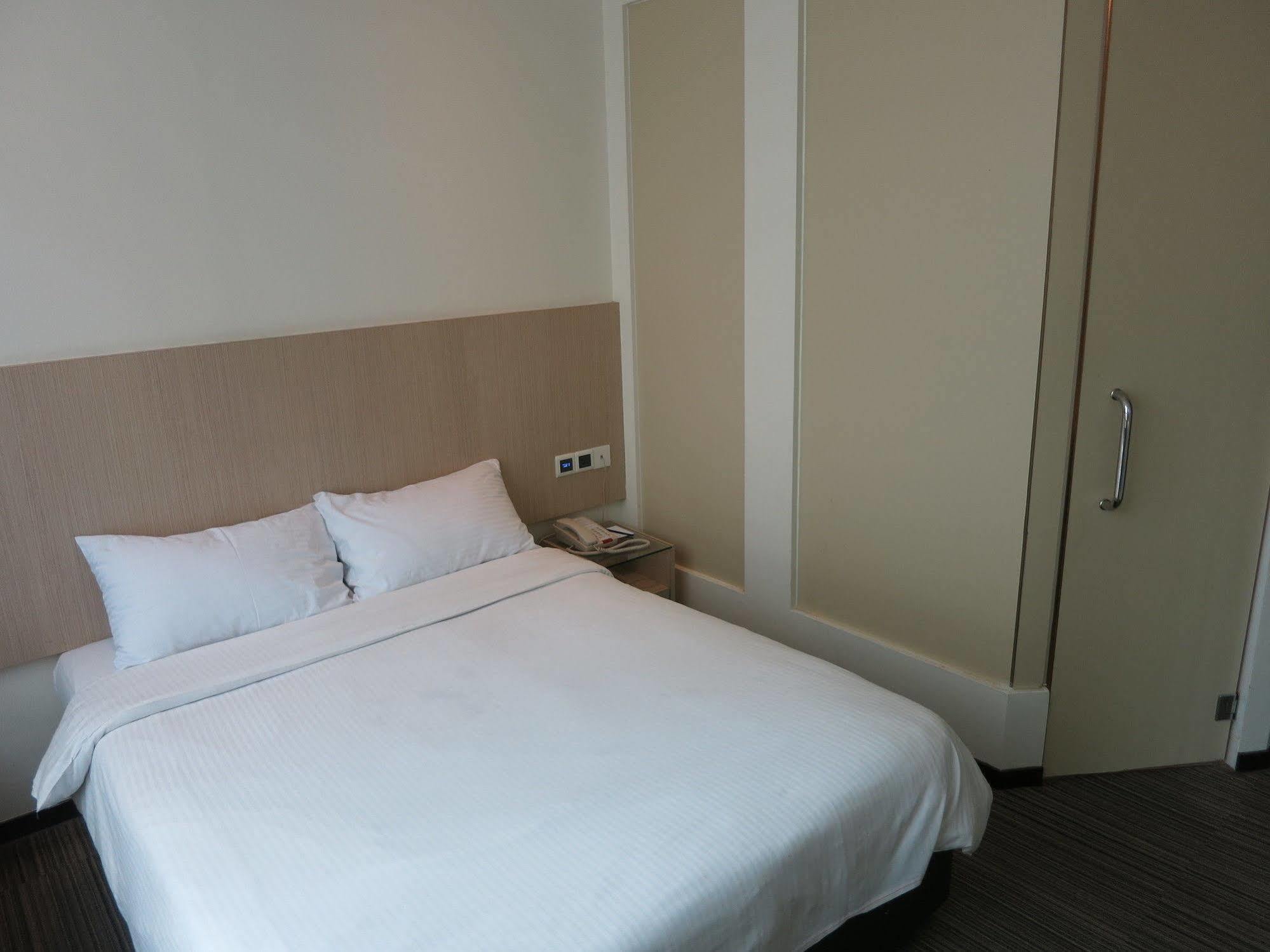 Aqueen Hotel Lavender سنغافورة المظهر الخارجي الصورة